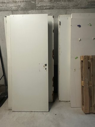 Puertas blancas grandes viejas de madera , REGALO