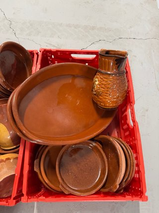 Vajilla de barro artesanal
