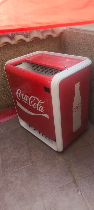 Nevera Coca-Cola Roja
