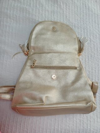 Mochila dorada Nueva