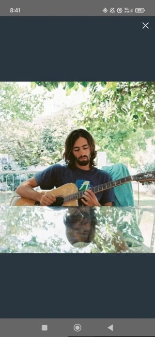 Aprende guitarra :)