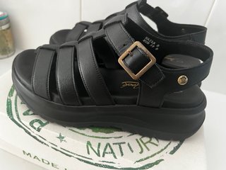 Sandalias Panama Jack Naila Piel Negra