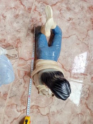 Pareja Figuras Porcelana Niñas Leyendo
