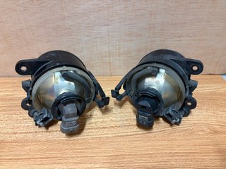 Faros Antiniebla VW Golf 5 Derecho e Izquierdo