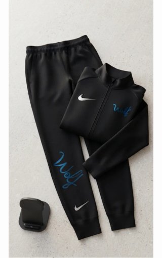 Conjunto deportivo Nike Wolf Club
