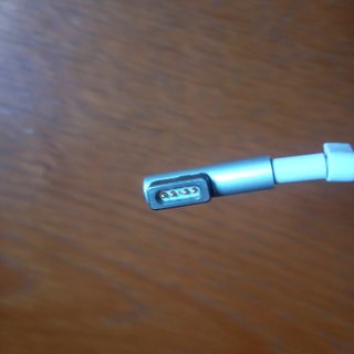 Cargador Apple MagSafe 1 60W MacBook Pro
