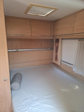 Caravana con Toldo Fiamma Nuevo