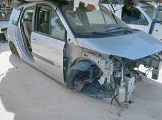 Renault paragolpes delantero scenic 1.9 dci 200715