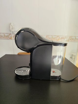 Cafetera Dolce Gusto Negra