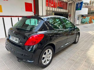 Peugeot 207 Confort 1.6 HDI 90