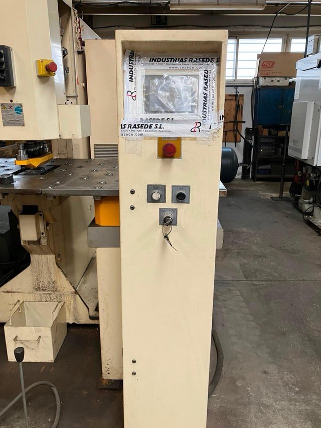 Punzonadora Geka PUMA 110