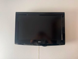 TV Plasma LG de 66cmx 44cm Negra