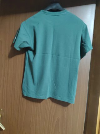 T-shirt verde con cuore XDYE taglia XS