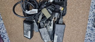 Cargadores de portátiles (leer disponibles)