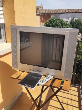 TV Tecnimagen 21'' Real Flat con Mando