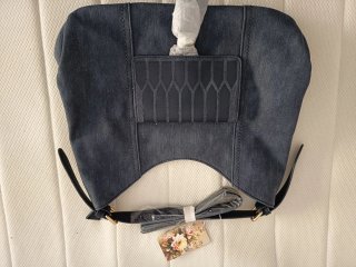 Bolso de mujer marrón y rojo