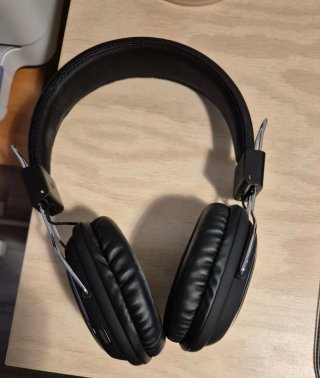 Auriculares Inalámbricos con micrófono integrado.