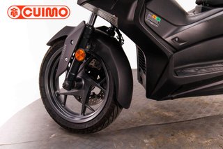 YAMAHA XMAX 125