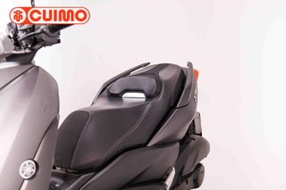 YAMAHA XMAX 125