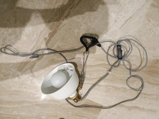 Lámpara Flexo Ikea Blanca y Dorada