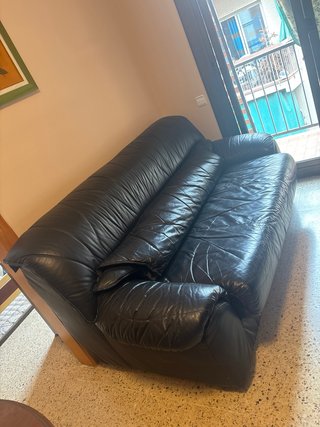 Divano in pelle nera