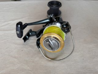 Carrete de pesca Helicon 5600NF + bobina
