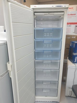 Congelador Vertical Bosch Grande 1.95m