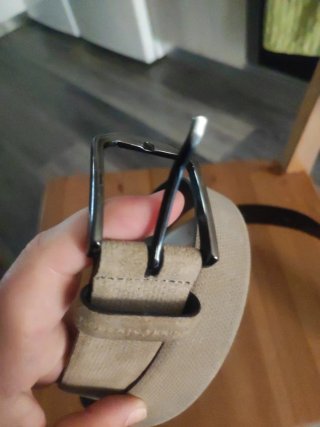 Cinturón de hombre beige y negro