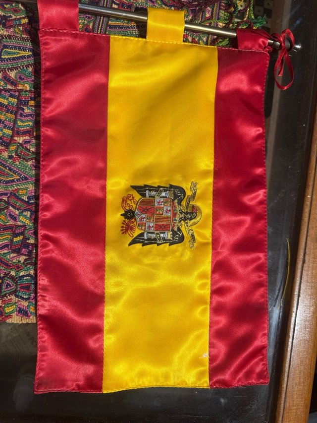Bandera de España con escudo aguila Franco