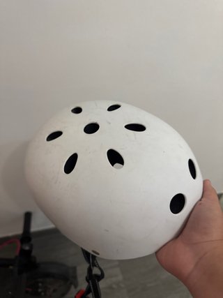 Patín Eléctrico Xiaomi Pro 2 y casco blanco