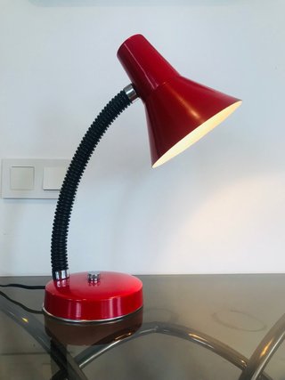 Lámpara Escritorio Vintage Roja