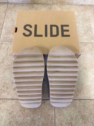 Chanclas Yeezy Slide Beige