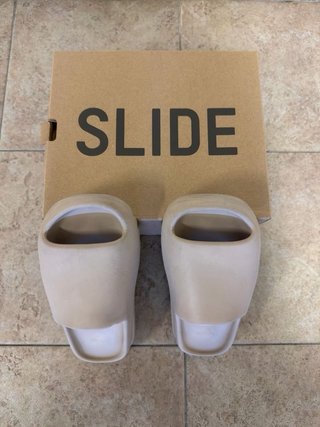 Chanclas Yeezy Slide Beige