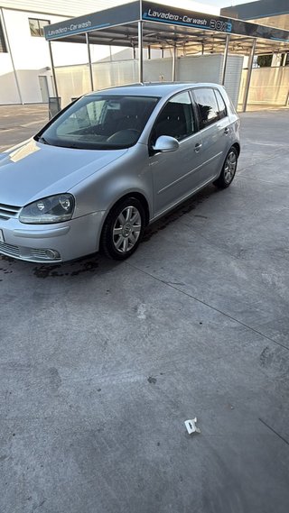 Volkswagen Golf 2003