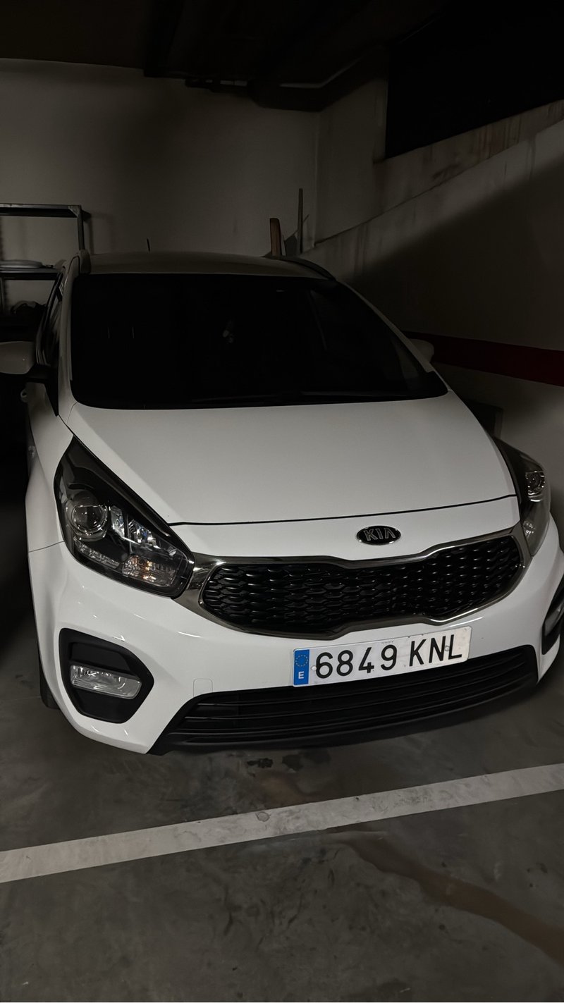 KIA Carens 2018 - foto 1