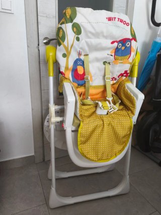 Trona de bebé con divertido estampado