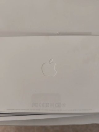 Apple Magic Keyboard Plata. Sin Cable.