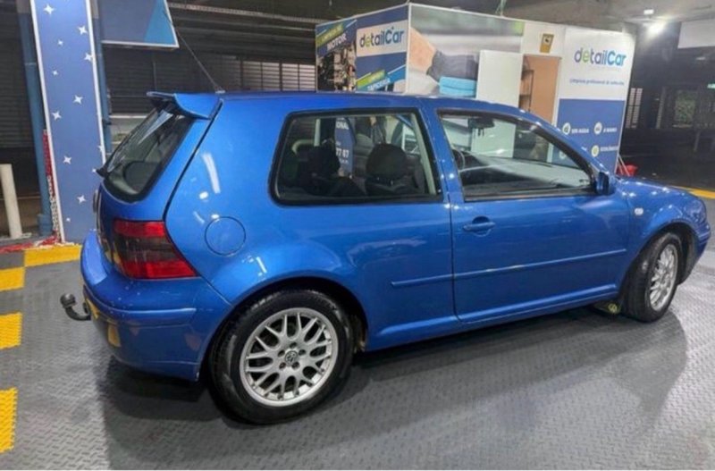 Volkswagen Golf 2000 - foto 1