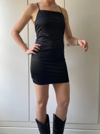 Vestido negro de fiesta tirantes