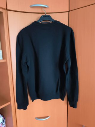 Sudadera Zara Man Negra con Estampado Dorado