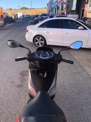 Piaggio Medley 125cc Roja 2017 AVERIADA