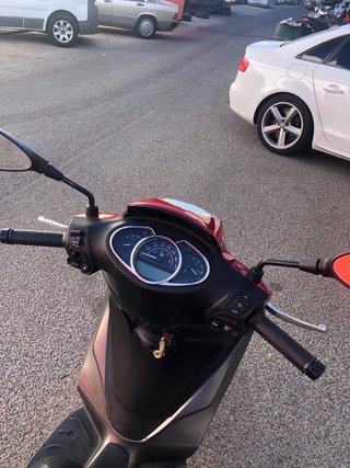 Piaggio Medley 125cc Roja 2017 AVERIADA