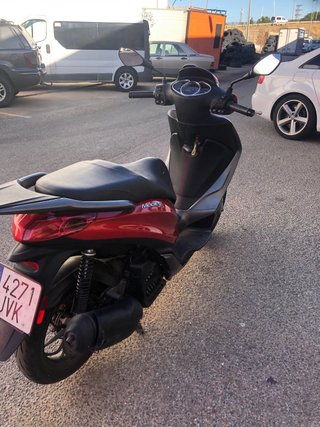Piaggio Medley 125cc Roja 2017 AVERIADA