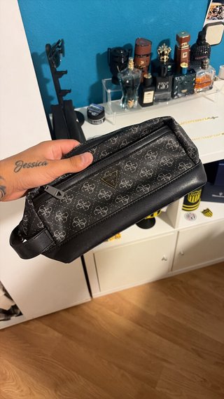 Bolso/Neceser Guess Negro y Gris