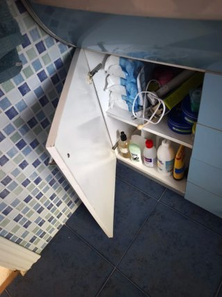 Lavabo completo con mueble azul
