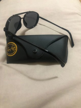 Occhiali da sole Ray-Ban Aviator neri