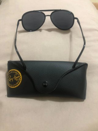 Occhiali da sole Ray-Ban Aviator neri