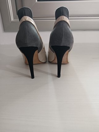 Tacones Zara Beige, Gris y Negro