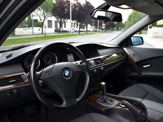BMW 525i E60 218CV Automático · 6 cilindros