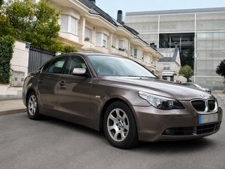 BMW 525i E60 218CV Automático · 6 cilindros